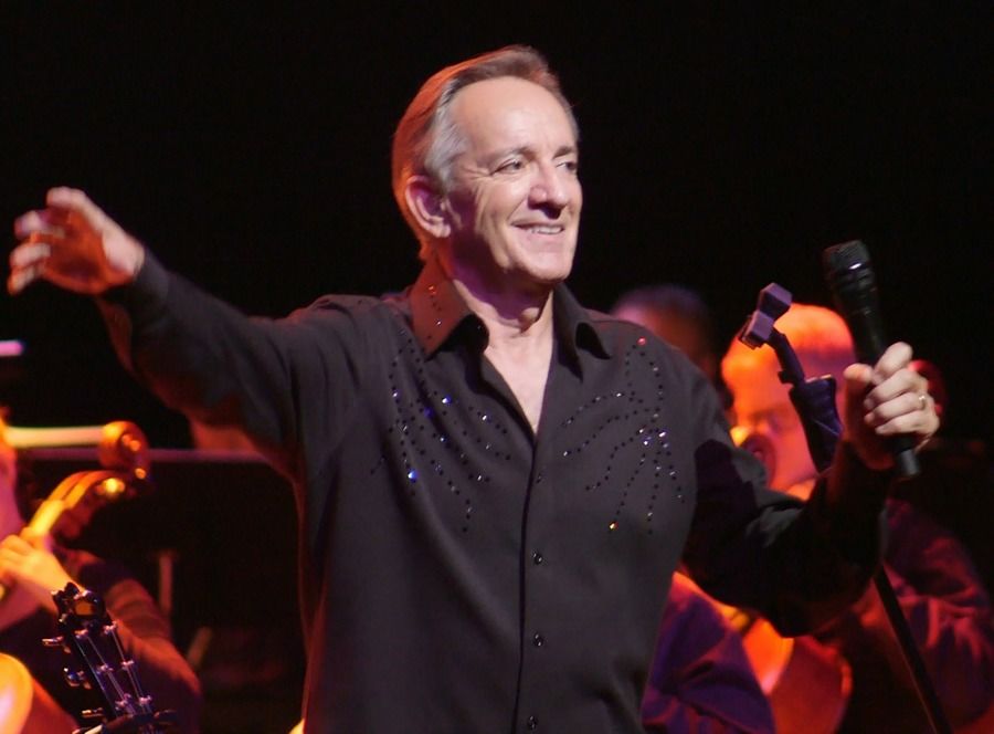 The songs of Neil Diamond, performed by Jack Wright.